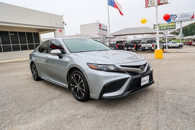 2024 Toyota CAMRY SE