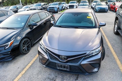 2020 Toyota Camry SE