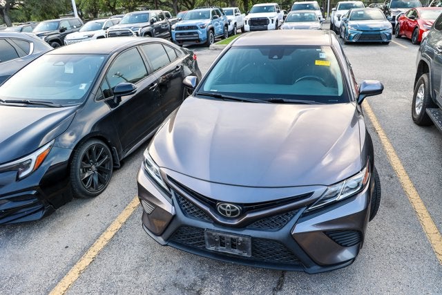 2020 Toyota Camry SE
