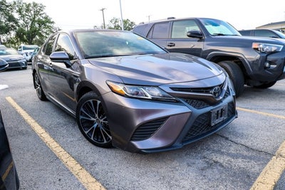 2020 Toyota Camry SE