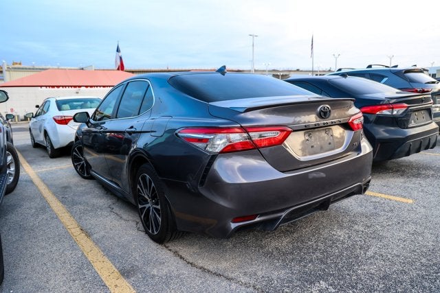 2020 Toyota Camry SE