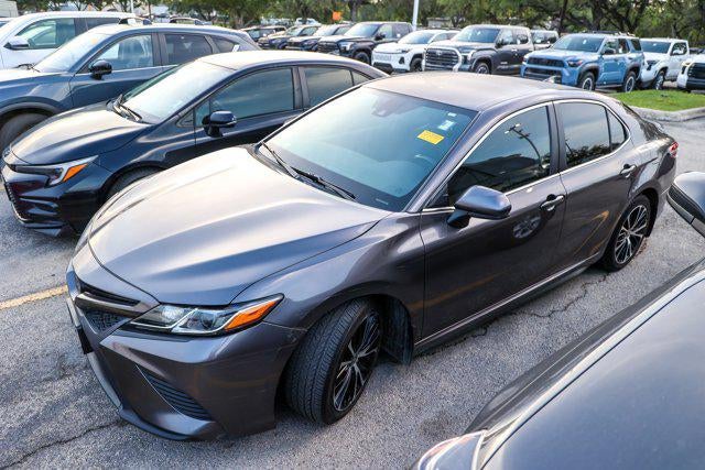 2020 Toyota CAMRY SE