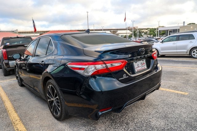 2020 Toyota Camry SE