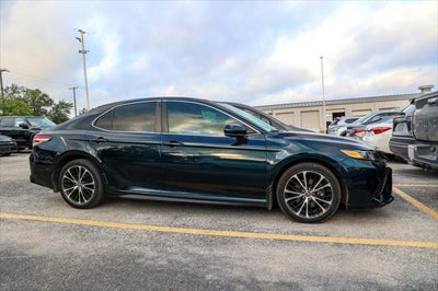 2020 Toyota Camry SE