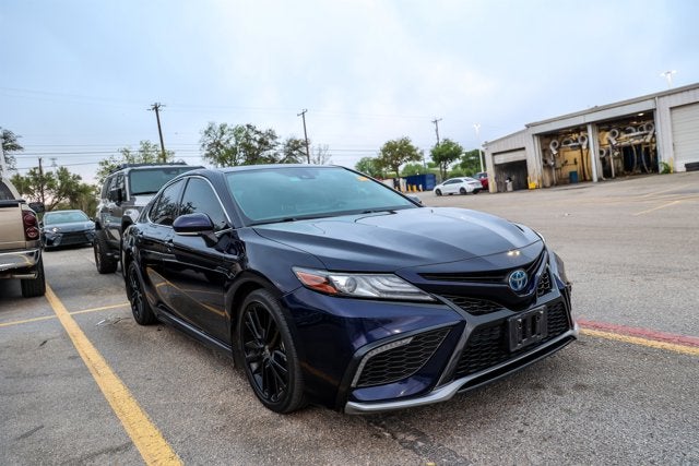 2022 Toyota Camry Hybrid XSE