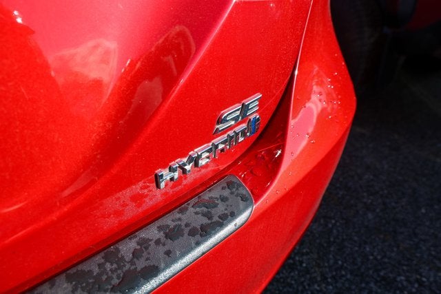 2023 Toyota Camry Hybrid SE