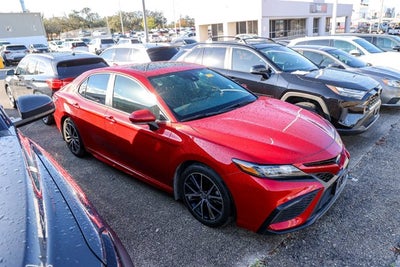 2023 Toyota Camry Hybrid SE