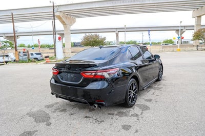 2022 Toyota CAMRY SE