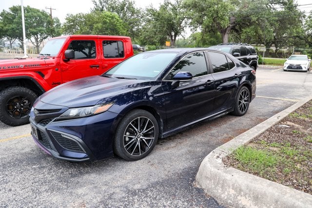 2022 Toyota Camry SE