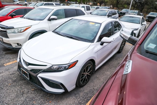 2024 Toyota CAMRY SE