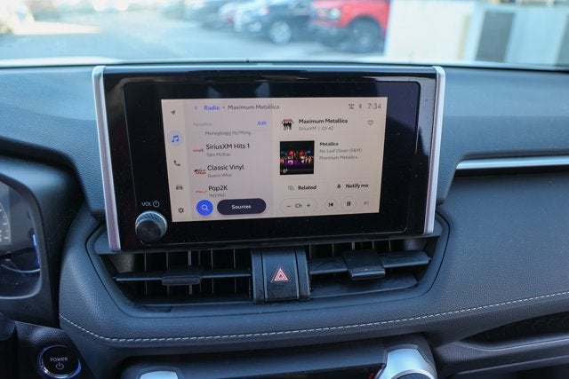 2025 Toyota RAV4 HYBRID Hybrid XLE