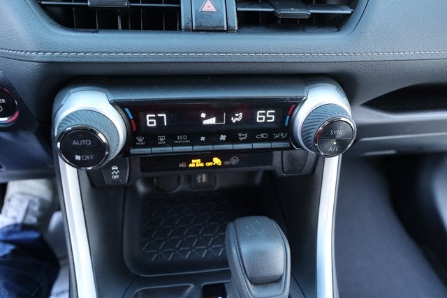 2025 Toyota RAV4 HYBRID Hybrid XLE