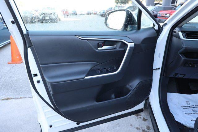 2025 Toyota RAV4 HYBRID Hybrid XLE