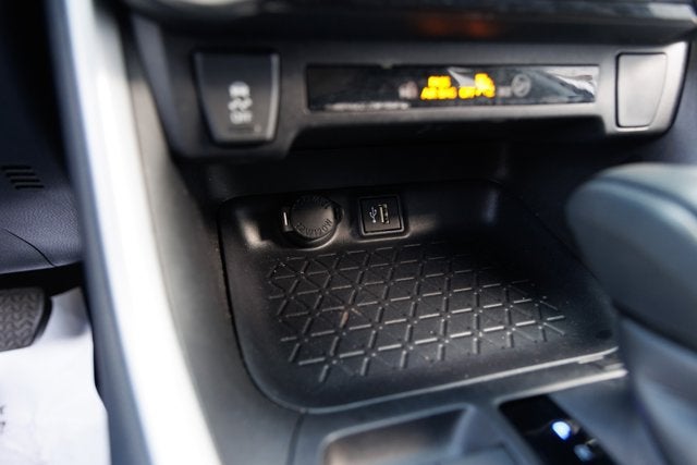 2025 Toyota RAV4 HYBRID Hybrid XLE