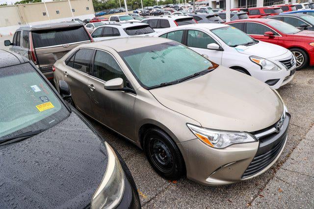 2016 Toyota CAMRY LE
