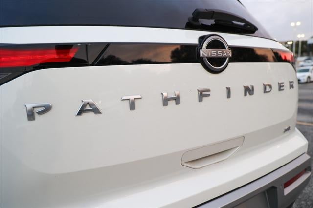 2024 Nissan Pathfinder SL