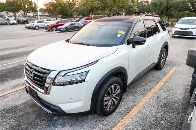 2024 Nissan Pathfinder SL