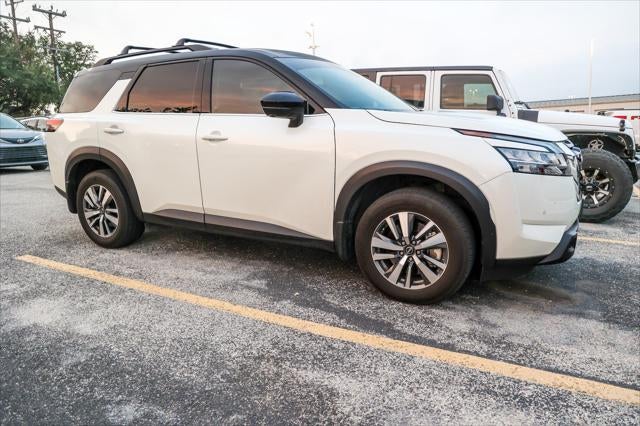 2024 Nissan Pathfinder SL