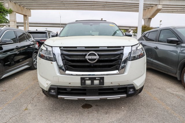 2022 Nissan Pathfinder SL