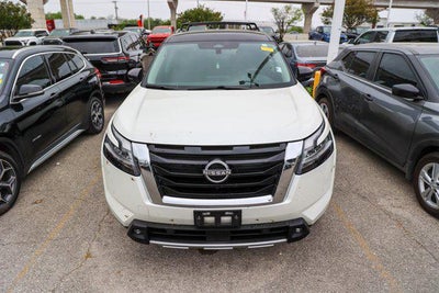 2022 Nissan Pathfinder SL