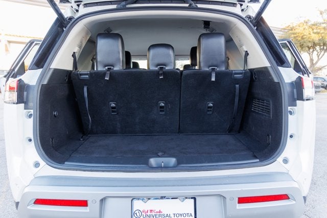 2023 Nissan Pathfinder SL