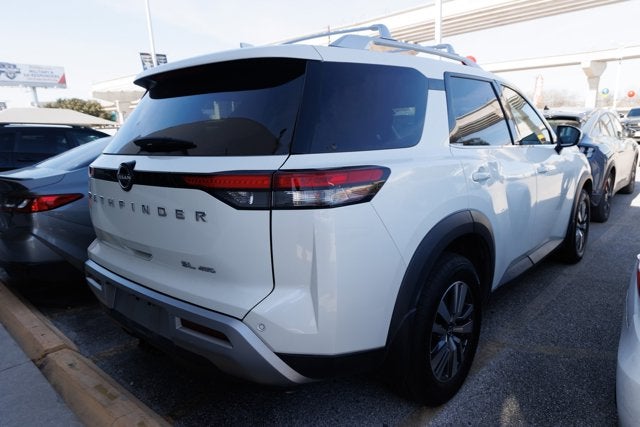 2023 Nissan Pathfinder SL