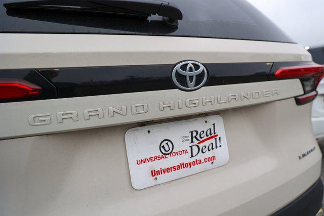 2024 Toyota GRAND HIGHLANDER Limited