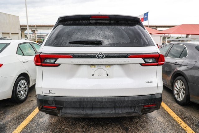 2024 Toyota Grand Highlander XLE