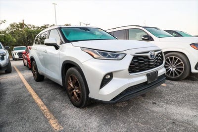 2023 Toyota Highlander Hybrid Hybrid Bronze Edition