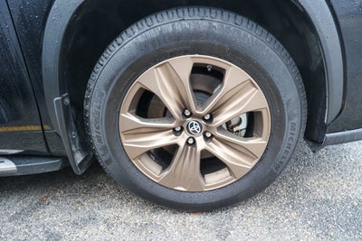 2023 Toyota Highlander Hybrid Bronze Edition