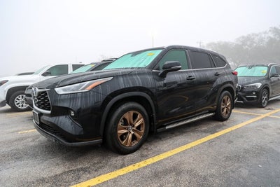 2023 Toyota Highlander Hybrid Bronze Edition