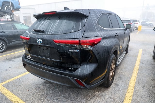 2023 Toyota Highlander Hybrid Bronze Edition