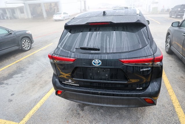 2023 Toyota Highlander Hybrid Bronze Edition