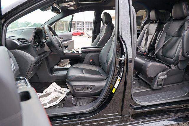 2025 Toyota SIENNA XSE XSE