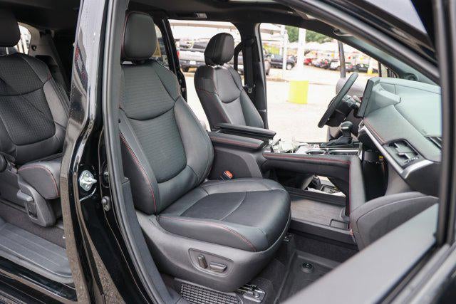 2025 Toyota SIENNA XSE XSE