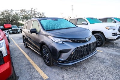 2025 Toyota SIENNA XSE XSE