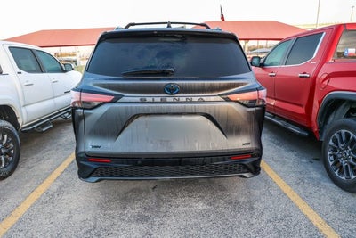 2025 Toyota SIENNA XSE XSE