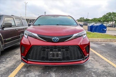 2022 Toyota Sienna XSE