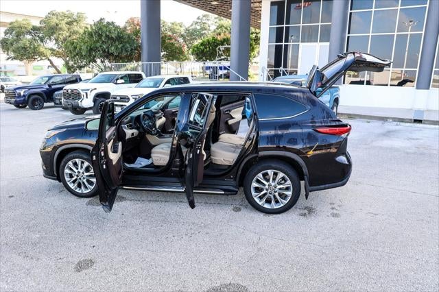 2022 Toyota Highlander Limited