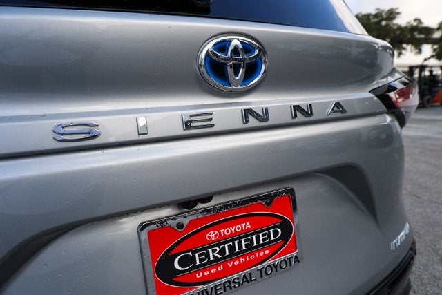 2025 Toyota Sienna Platinum