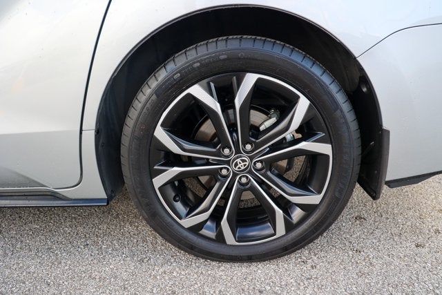 2025 Toyota Sienna Platinum