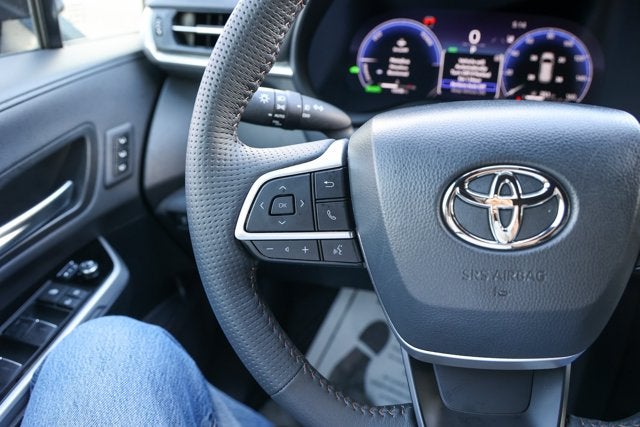 2025 Toyota Sienna Platinum