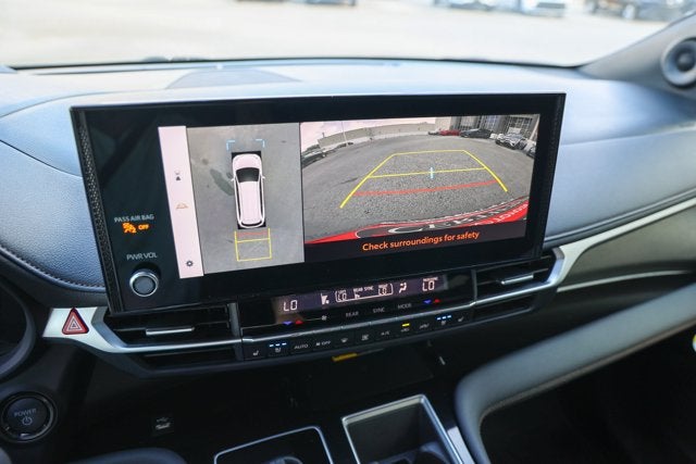 2025 Toyota Sienna Platinum