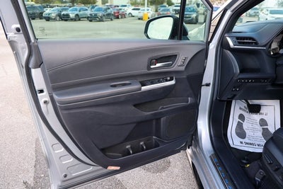 2025 Toyota Sienna Platinum