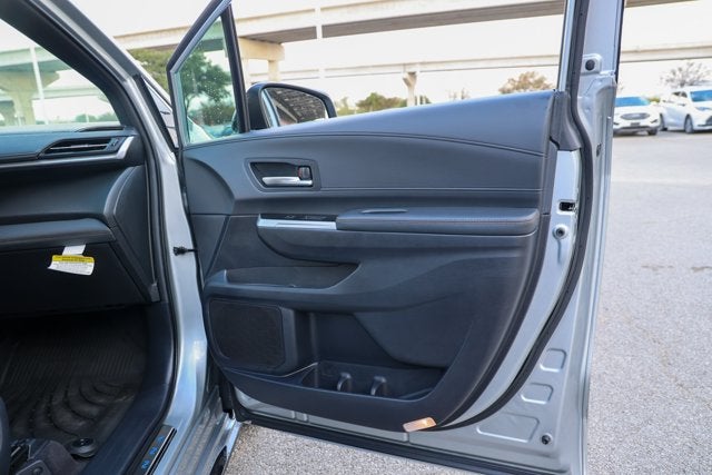 2025 Toyota Sienna Platinum
