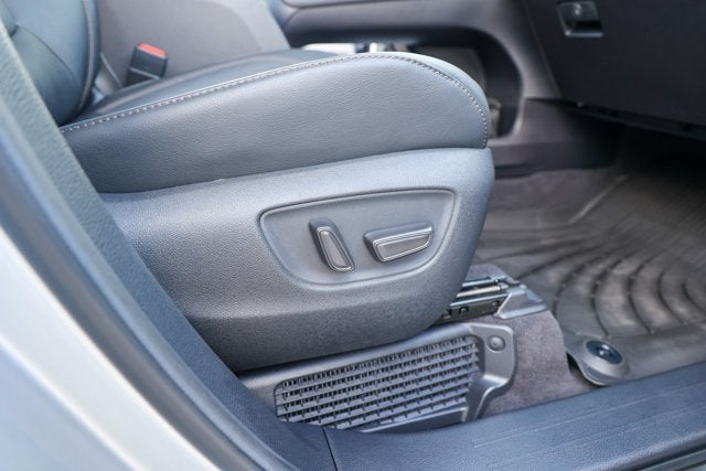 2025 Toyota Sienna Platinum