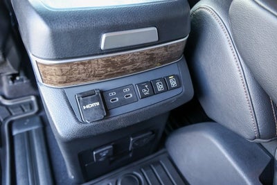2025 Toyota Sienna Platinum