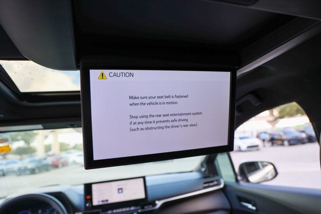 2025 Toyota Sienna Platinum