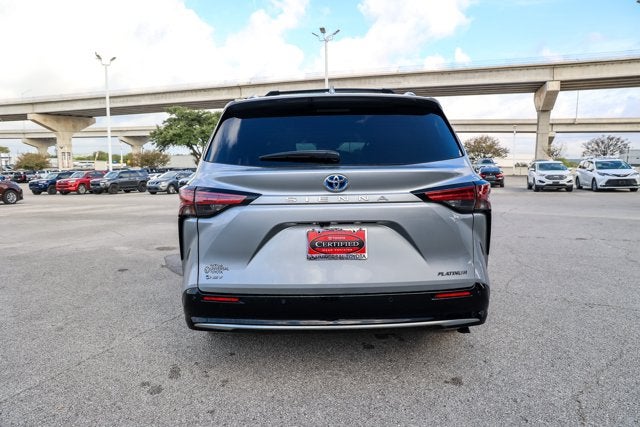 2025 Toyota Sienna Platinum