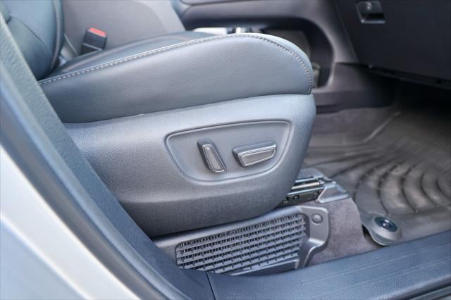 2025 Toyota Sienna Platinum